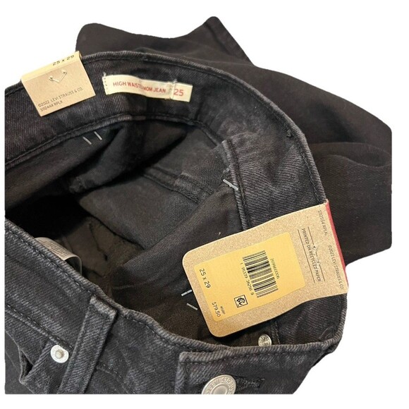 Levi's Mom Jeans Size 27 /29 Black High Rise Relaxed Denim NWT $79.50 5 pocket - Picture 1 of 4